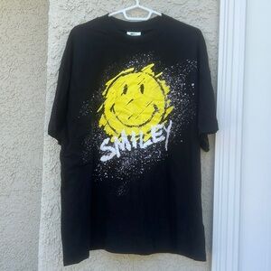 Smiley X H&M Splatter Paint Women's Oversized Nlack Tshirt Size M NWT